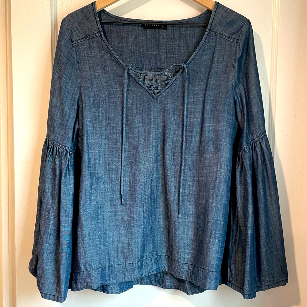 Sanctuary bell sleeve Lila top! Goes w/everything!
